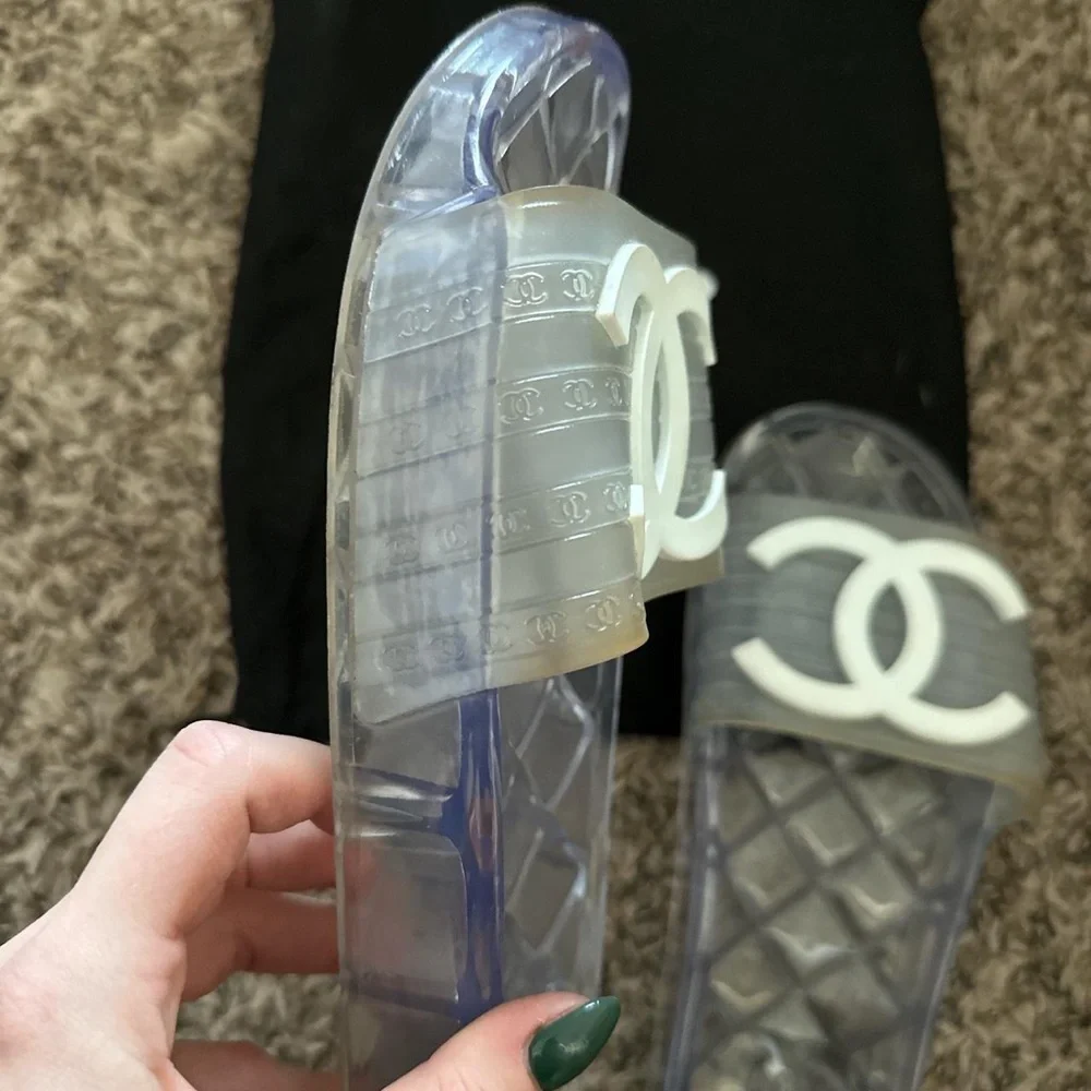 Chanel jelly slides - Picture 2 of 3